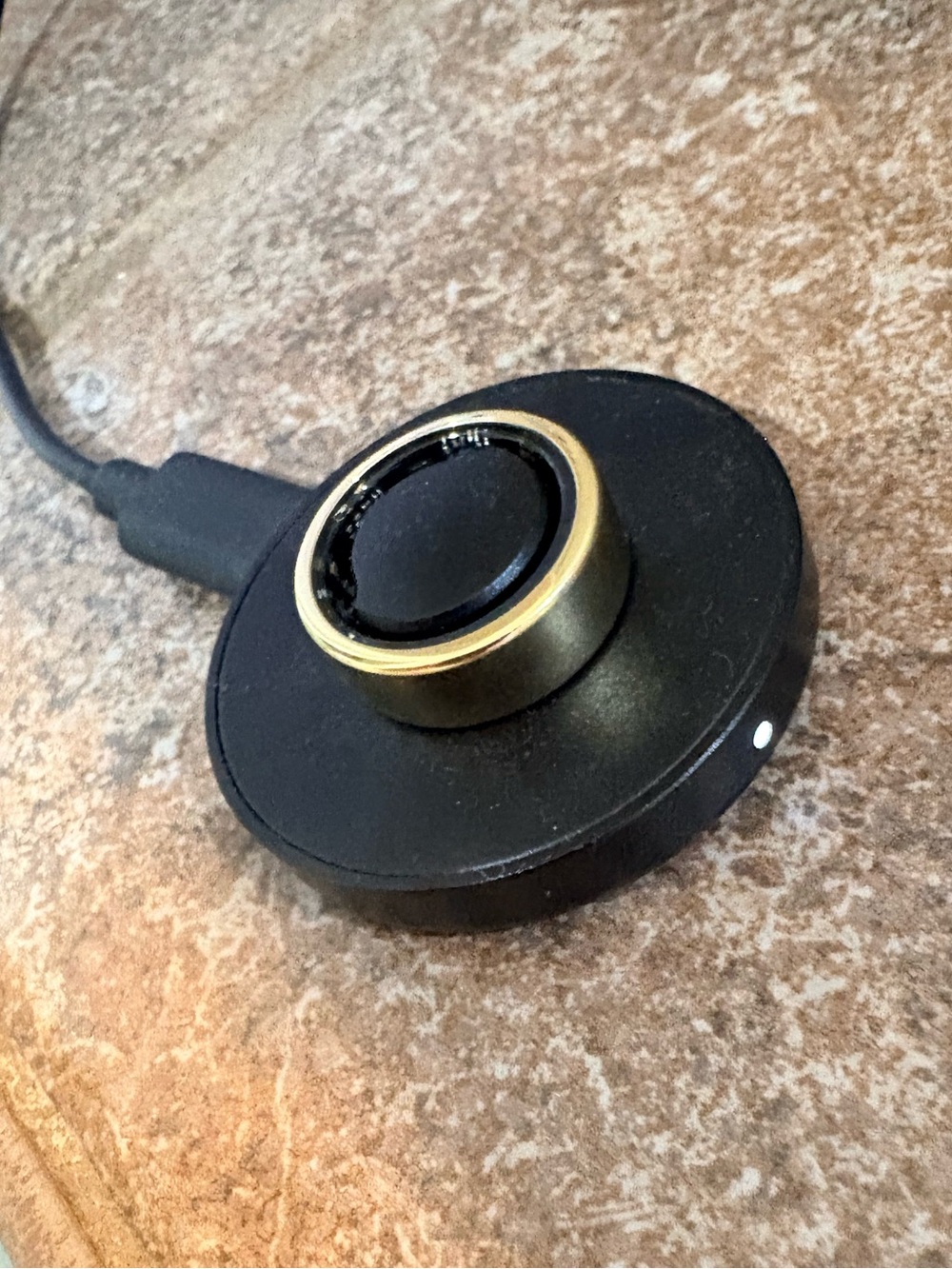 TWO OURA RINGS: Gold and Black Oura Ring Gen3 Horizon Size 7